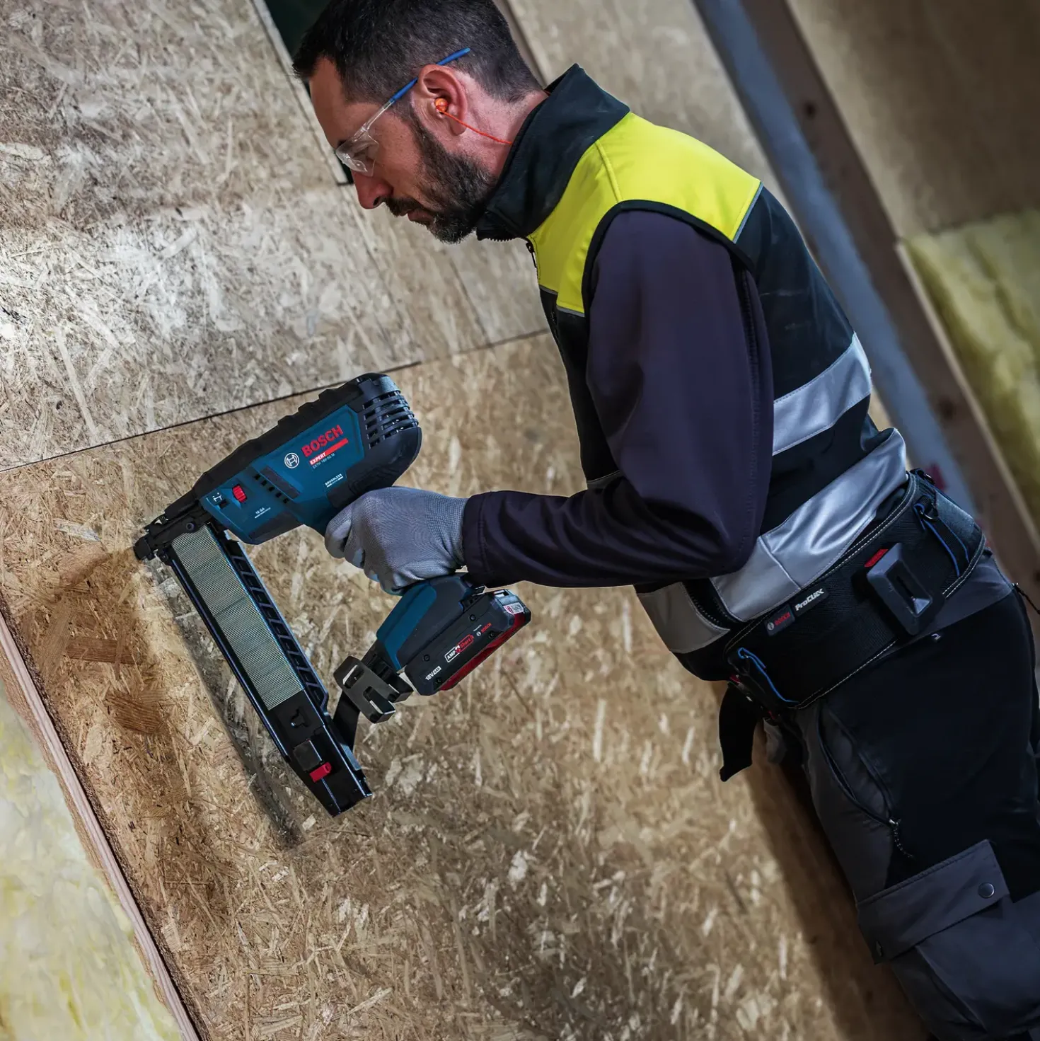 Bosch EXTH 18V-50m hæftepistol til træ solo