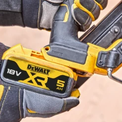 DeWALT DCN930N-XJ 18V XR 33GA 90mm sømpistol solo