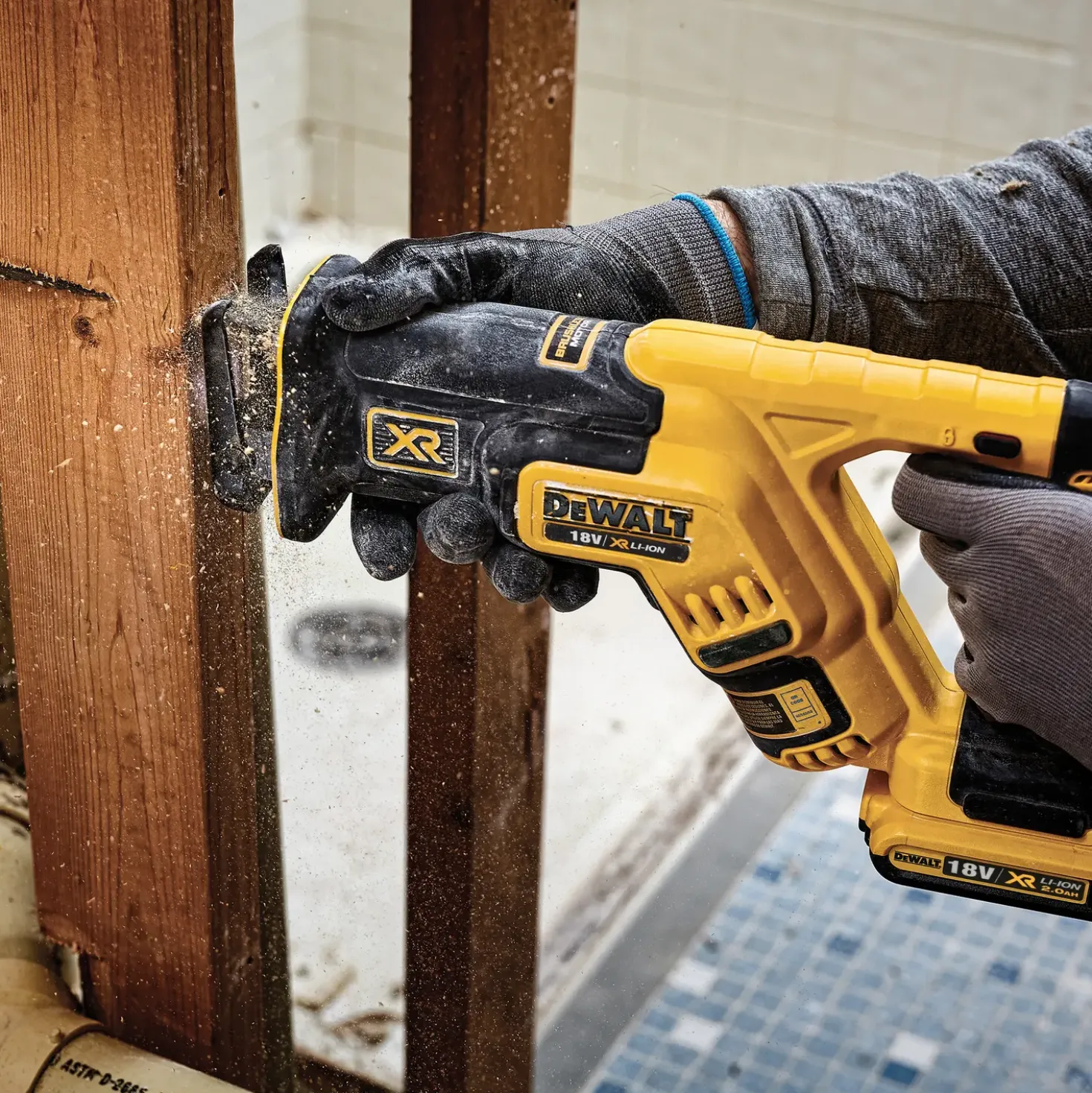 DeWALT DCS367N 18V XR bajonetsav solo
