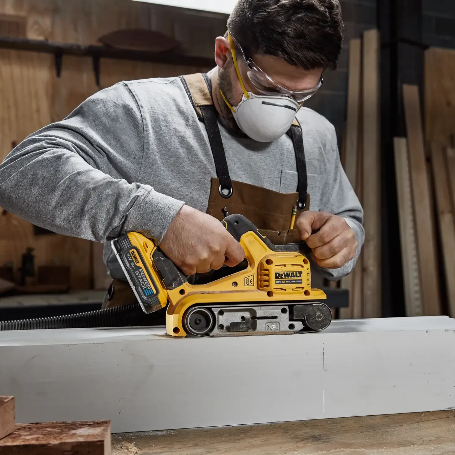 DeWALT DCW220N-XJ 18V Båndsliber solo