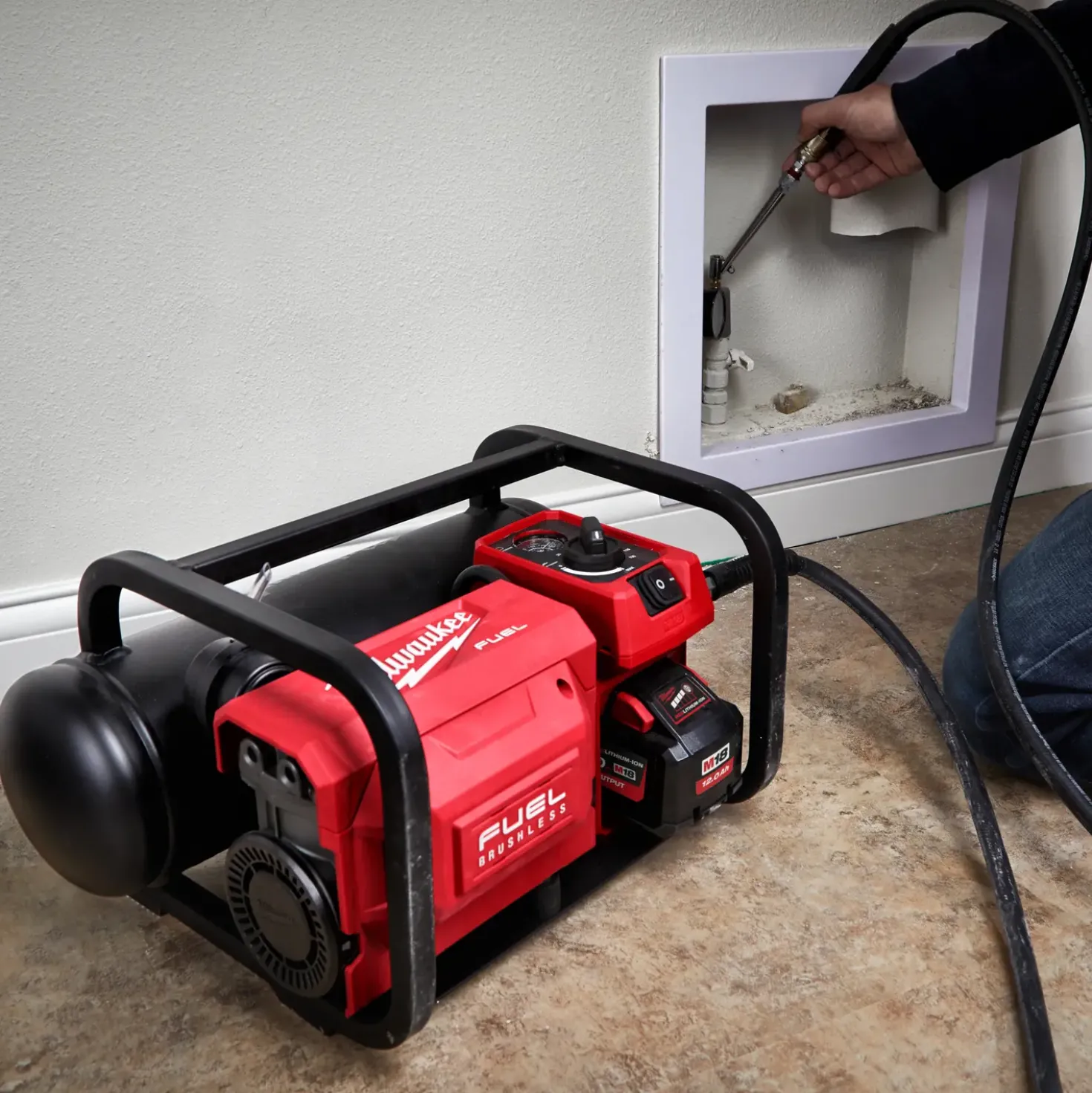 Milwaukee M18™ FAC-0 kompressor