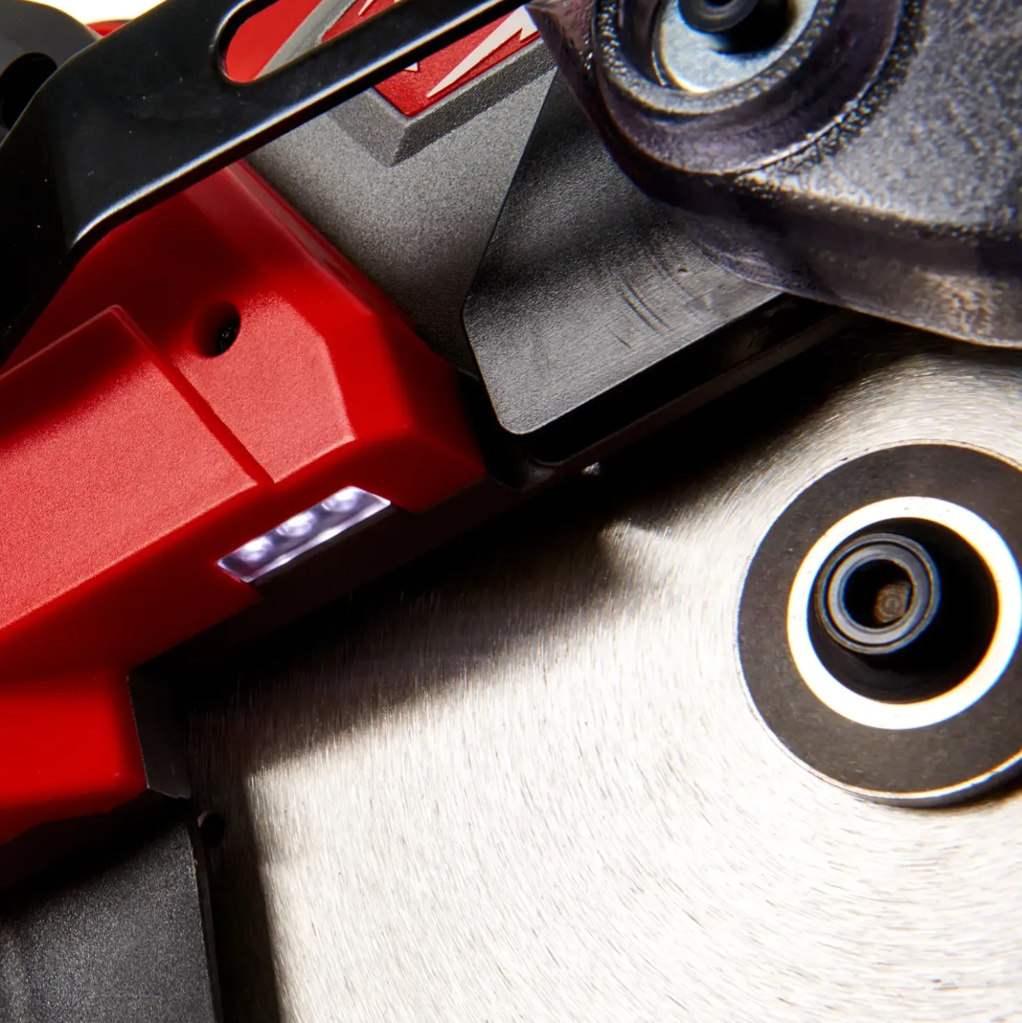 Milwaukee M18™ FMS254-0 Fuel™ akku kap-/geringssav Ø254 mm solo