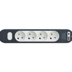 4-stikdåse med ledning og USB A+C 1,4m
