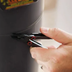 SwissTech Überall 11-i-1 mini multitool